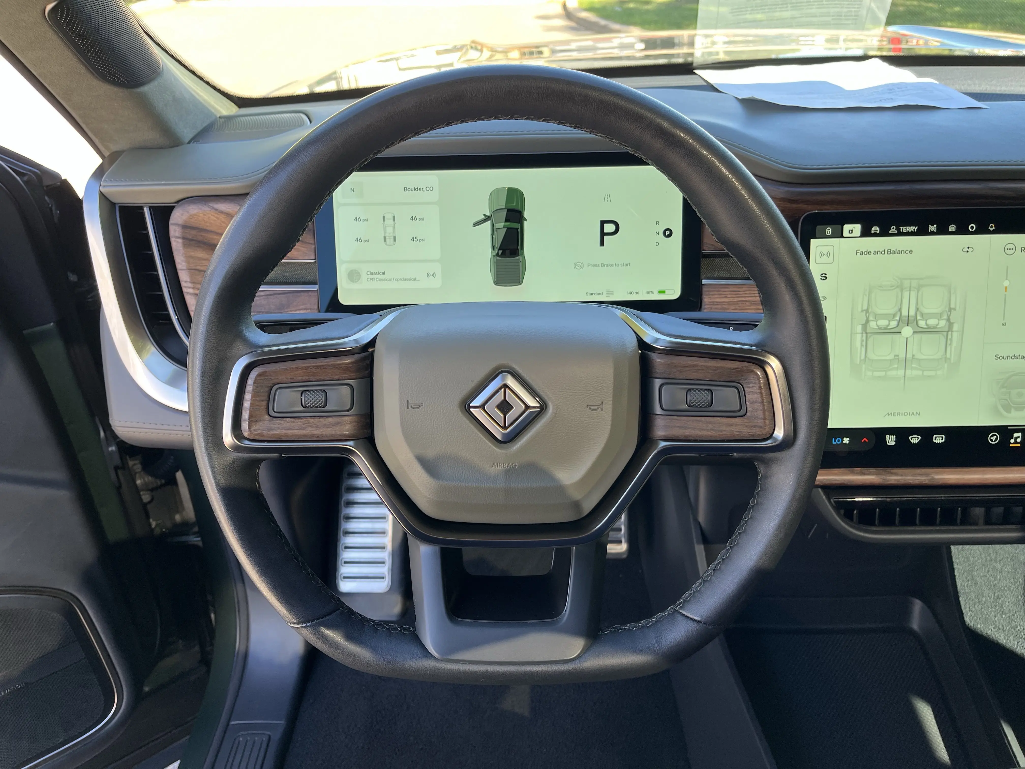 2022 Rivian R1T Adventure photo 17