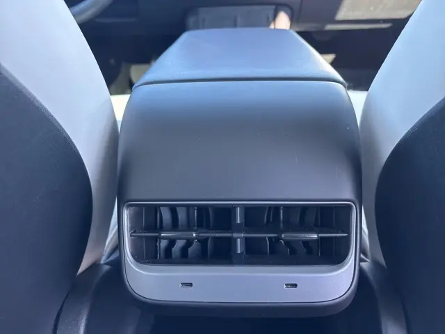 2023 Tesla Model 3 Long Range photo 14