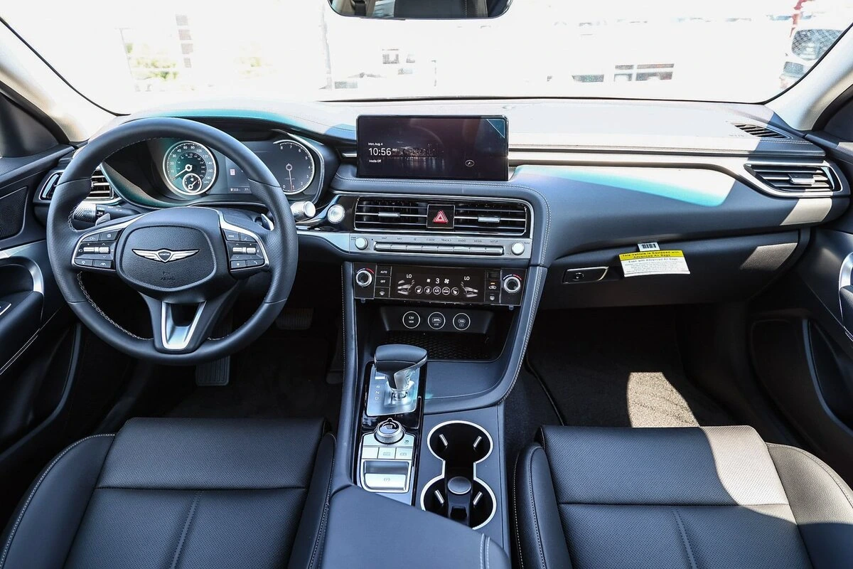 2026 GENESIS G70 Standard - Photo 12