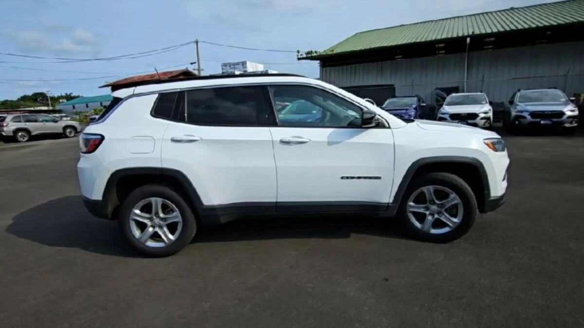 2023 Jeep Compass Latitude - Photo 9