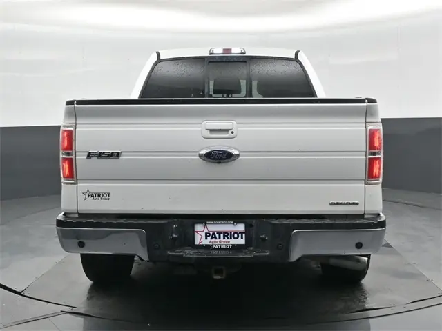 2011 Ford F-150 XLT photo 4
