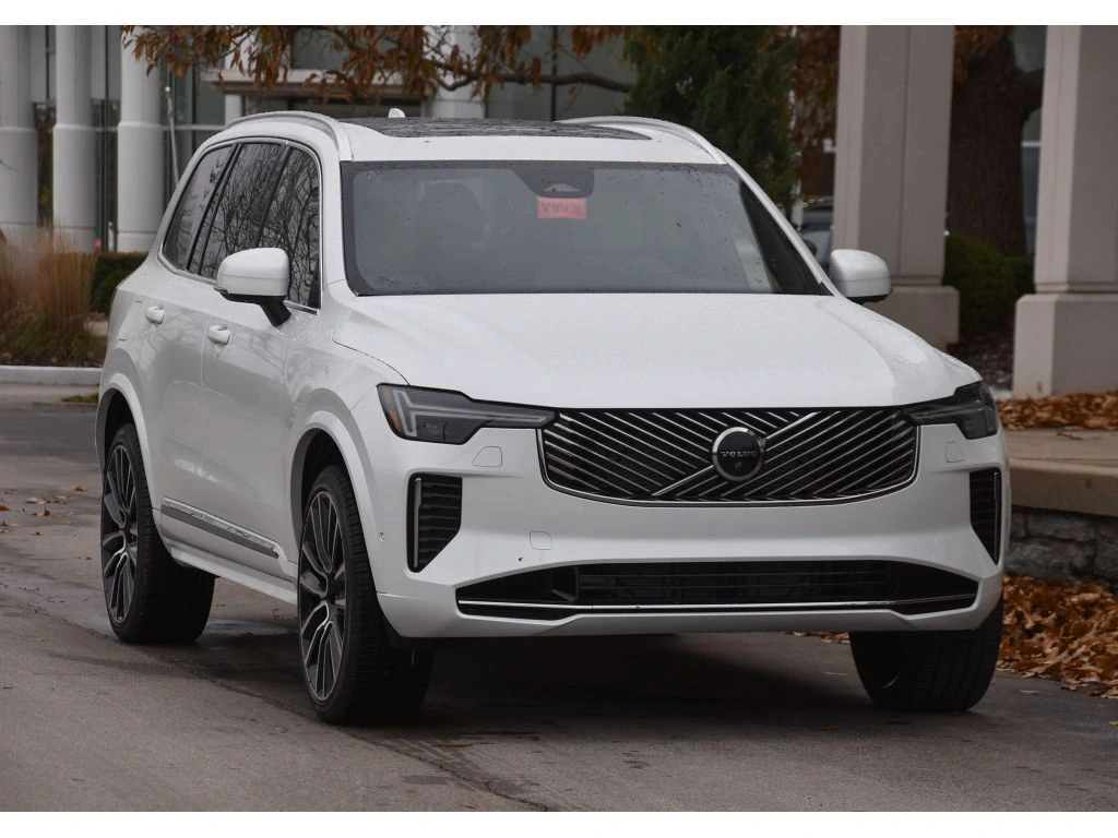 2026 Volvo - image 2