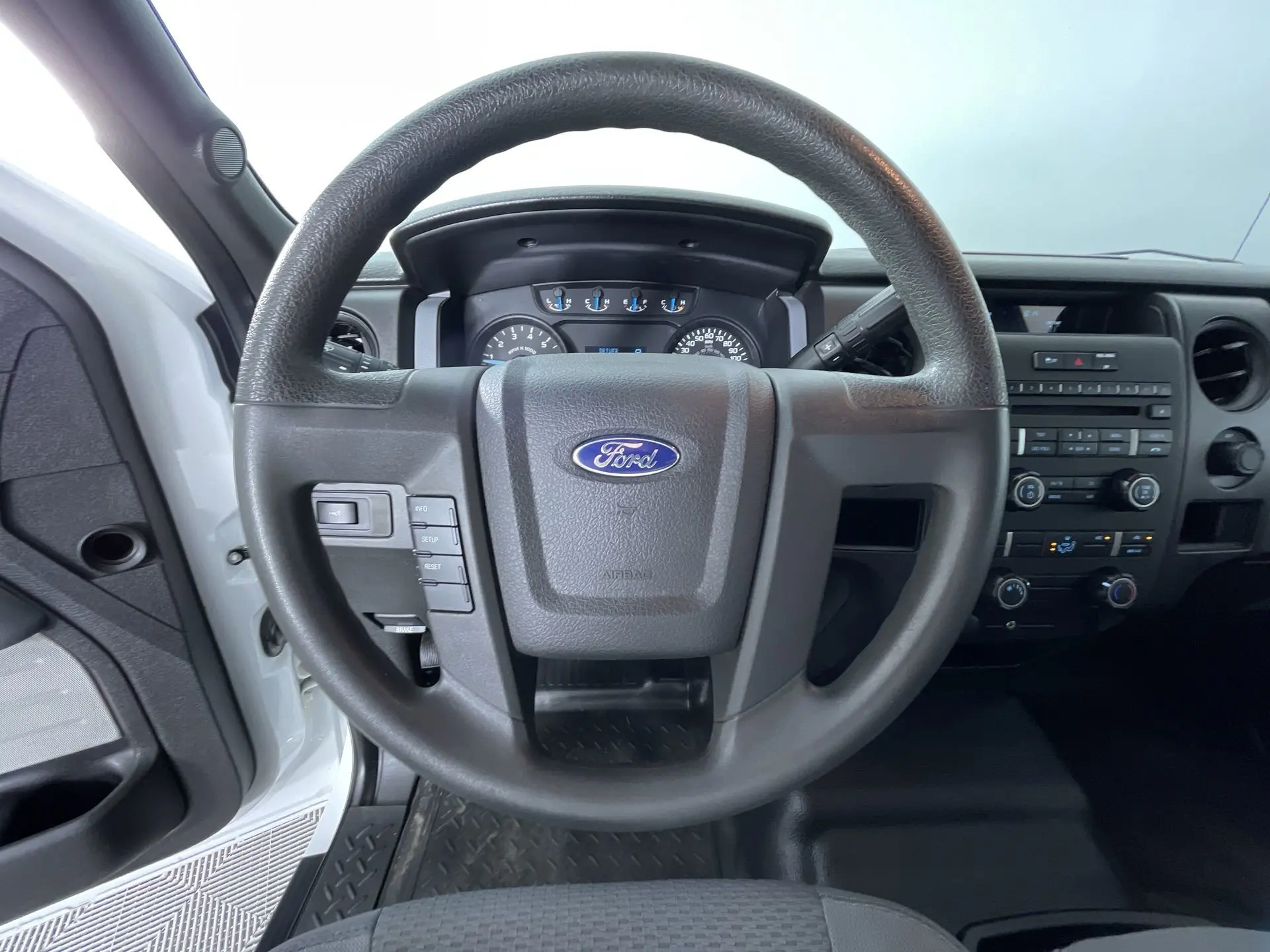 2013 Ford F-150 XL photo 14