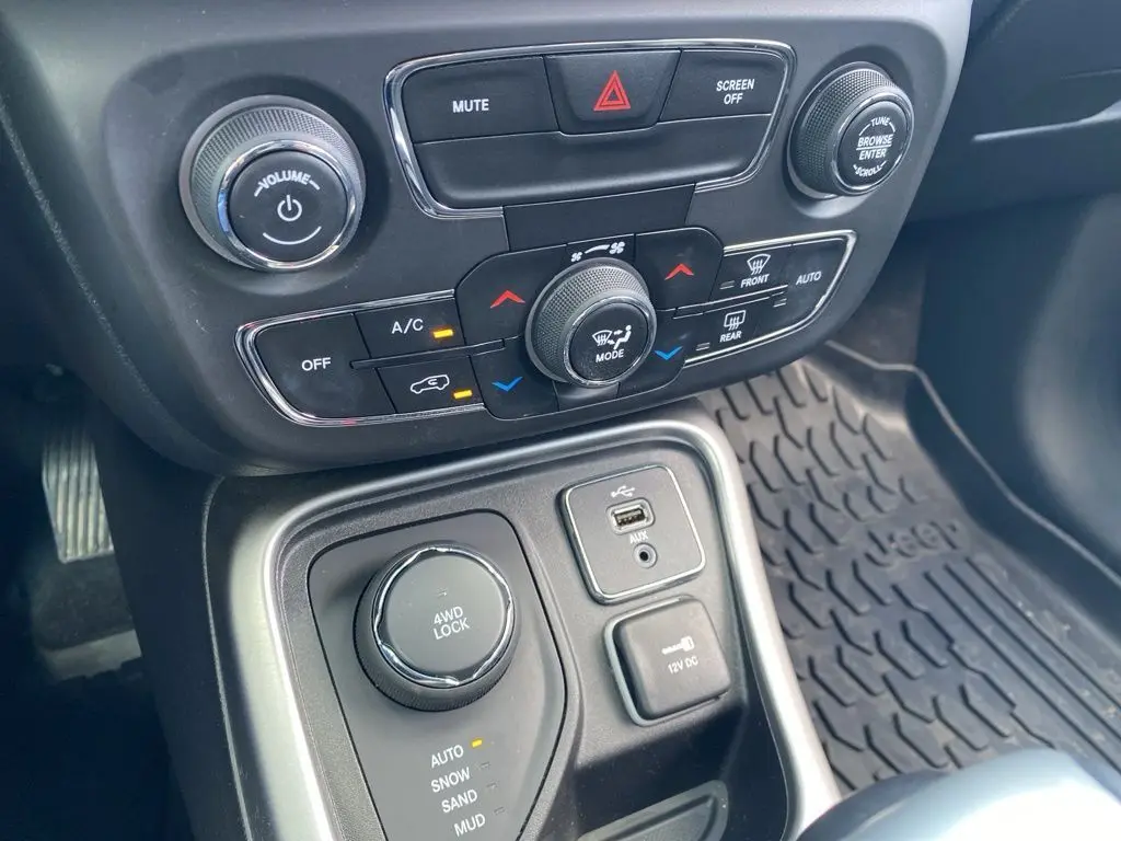 2018 Jeep Compass Latitude photo 29