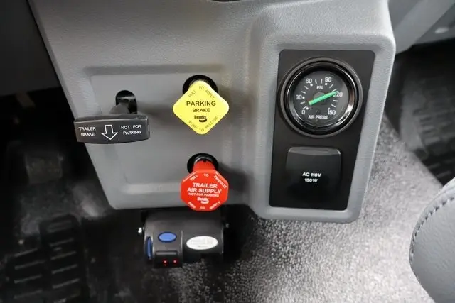 2026 Ford F-750 photo 9