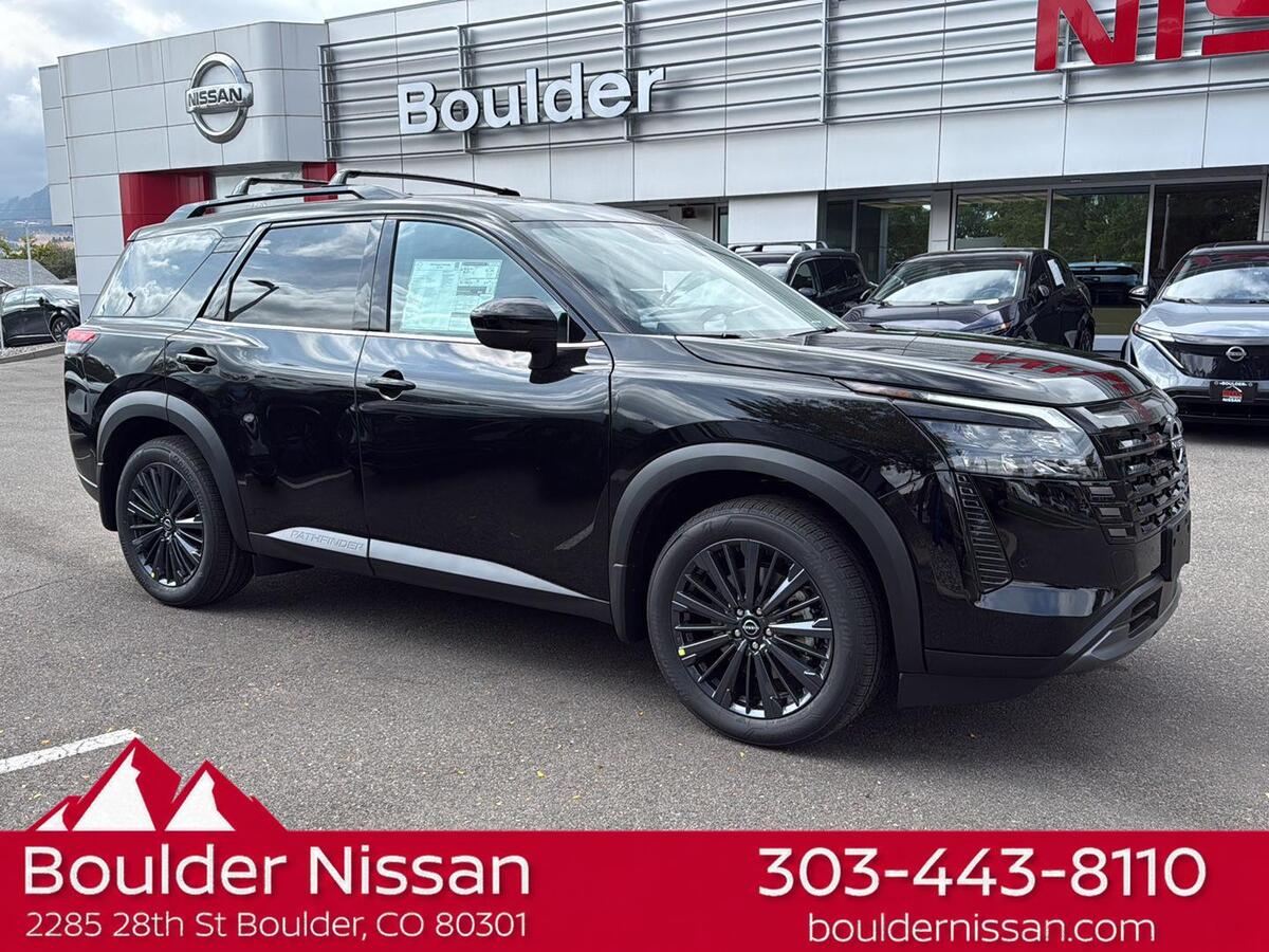 2026 Nissan Pathfinder SL