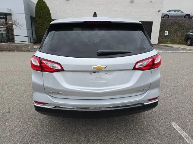 2021 Chevrolet Equinox LT photo 4