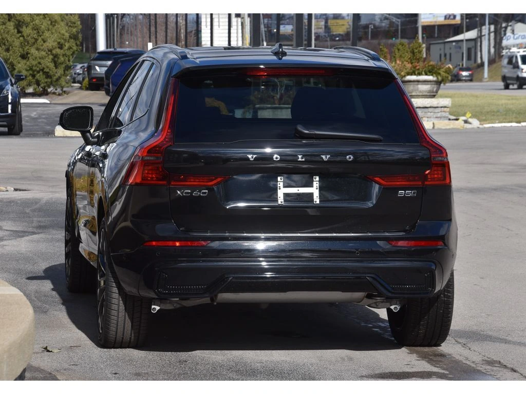 2026 Volvo - image 5