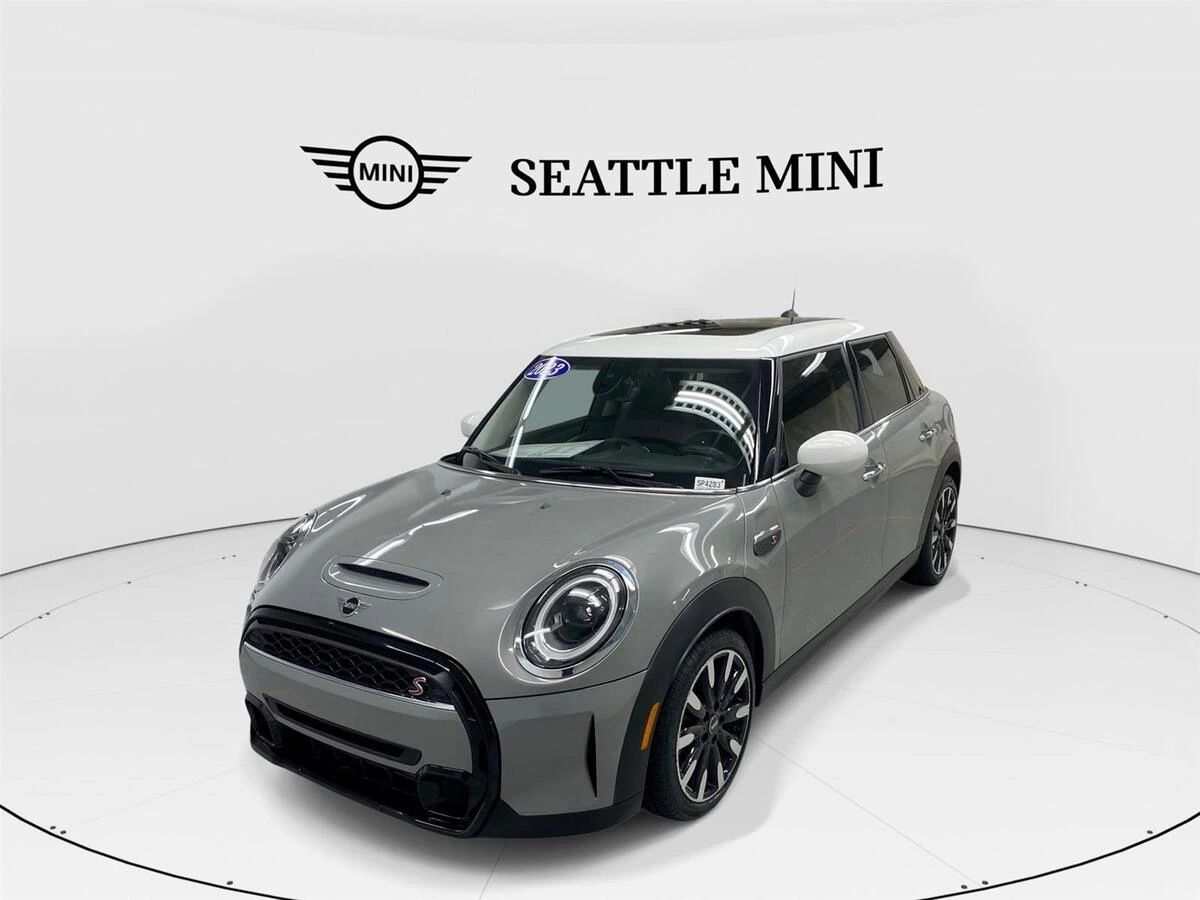 2023 MINI Hardtop Cooper S's photo