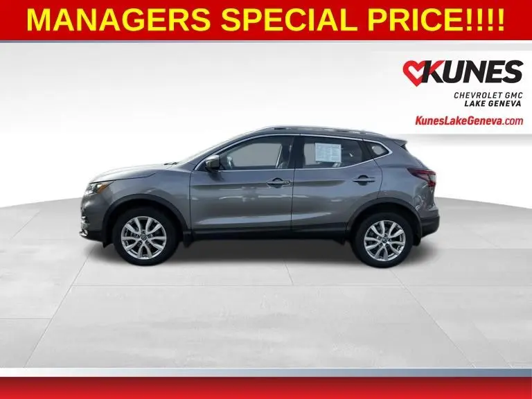 2021 Nissan Rogue Sport SV photo 3