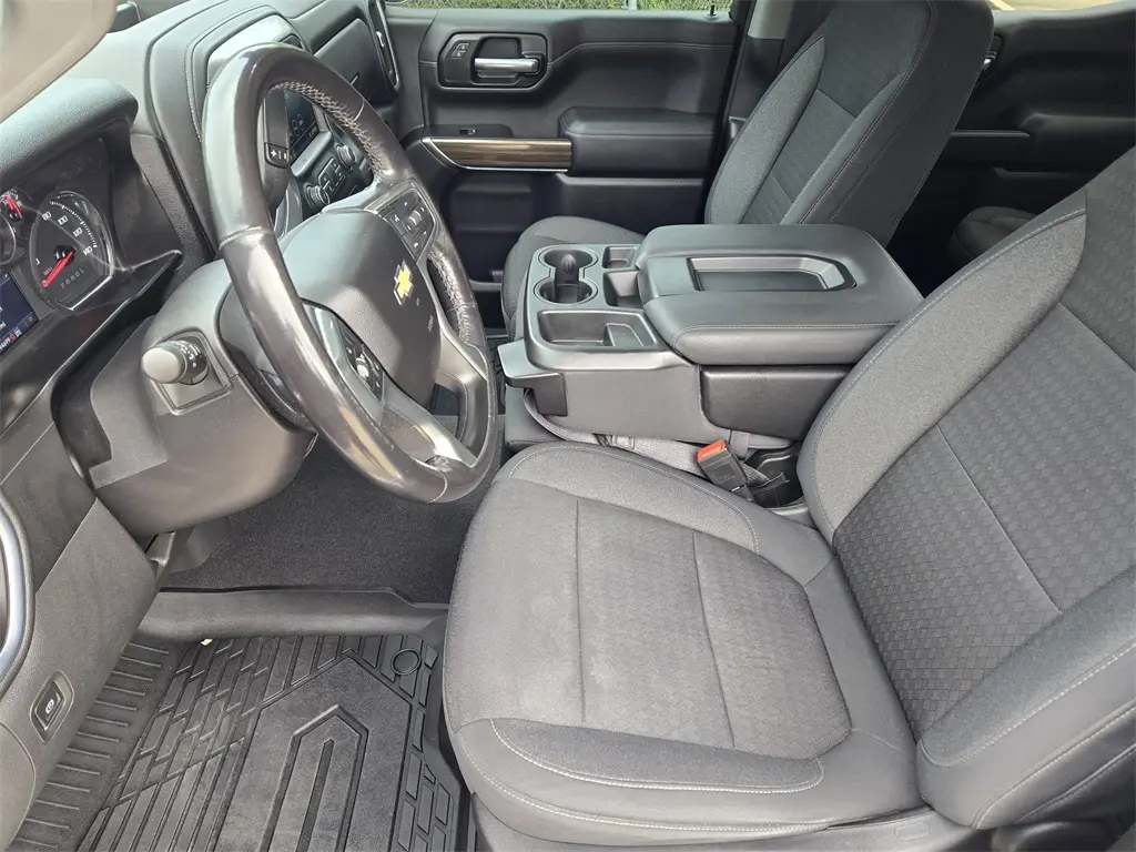 2021 Chevrolet Silverado 1500 LT photo 12