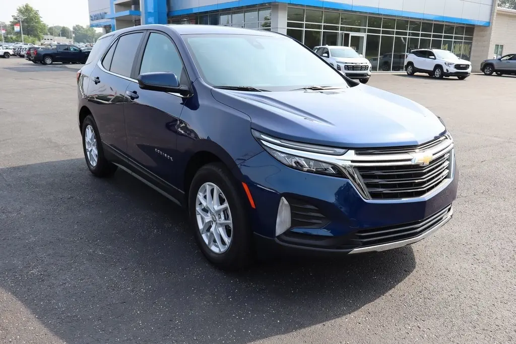 Used 2022 Chevrolet Equinox LT with VIN 3GNAXKEVXNL303143 for sale in Atwater, OH