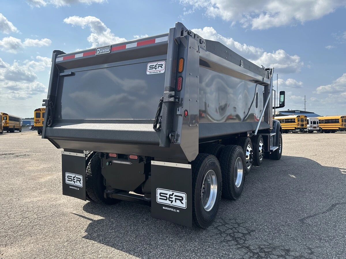 2027 International HX in Wausau, WI — photo 3