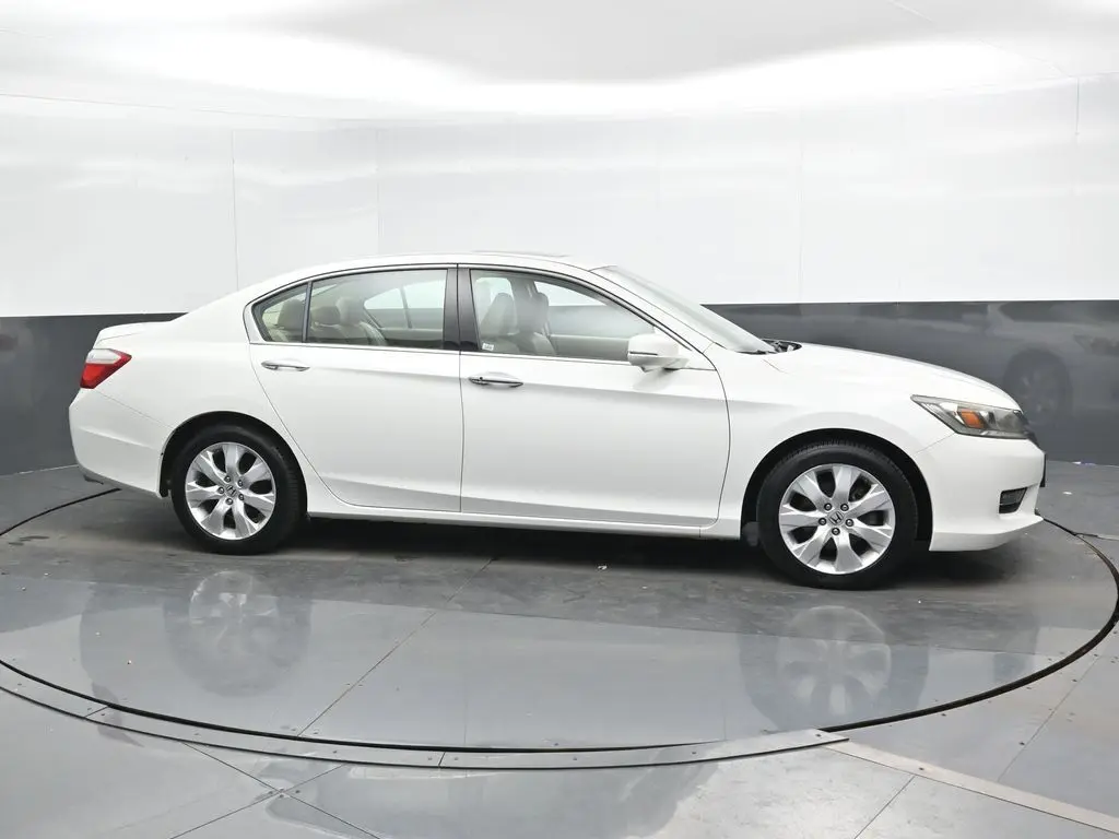 2015 Honda Accord EX-L photo 3