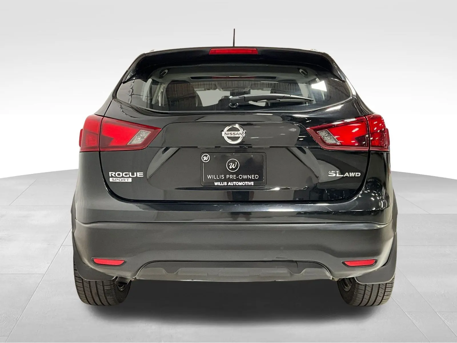 2018 Nissan Rogue Sport SL photo 3