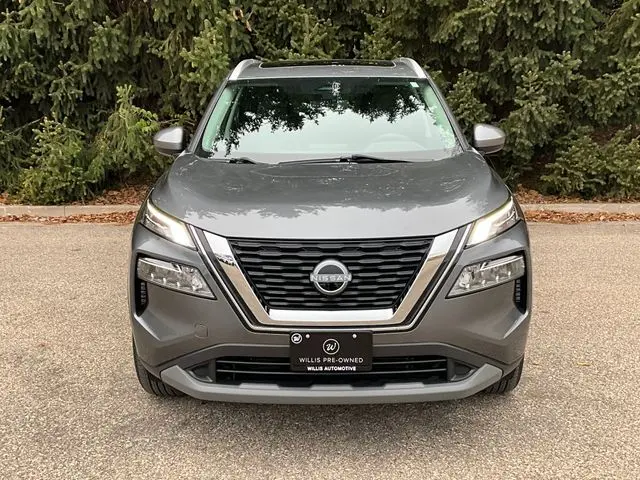 2023 Nissan Rogue SV photo 2