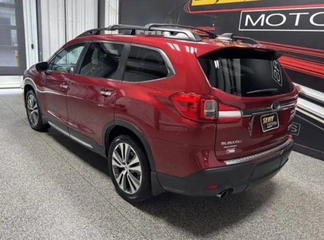 2022 Subaru Ascent Touring photo 2
