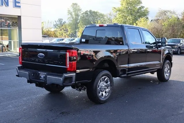 2026 Ford F-350 photo 3