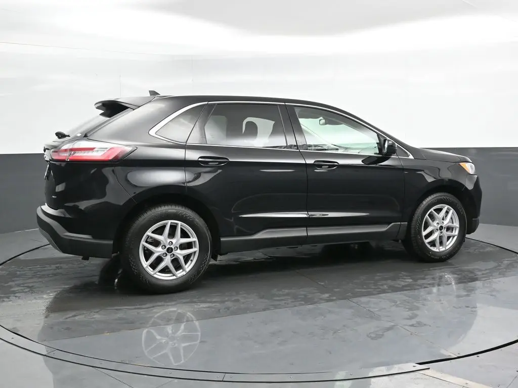 Used 2023 Ford Edge SEL with VIN 2FMPK4J9XPBA31452 for sale in Sycamore, IL