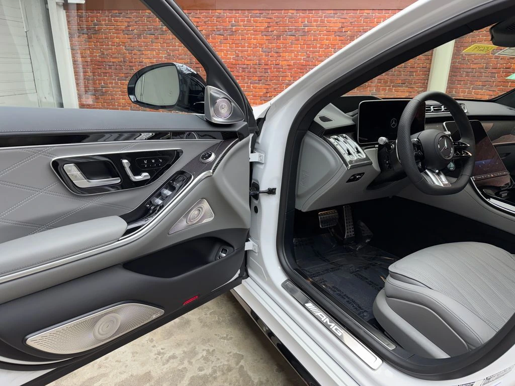 2026 Mercedes-Benz S-Class AMG S 63 - Photo 8