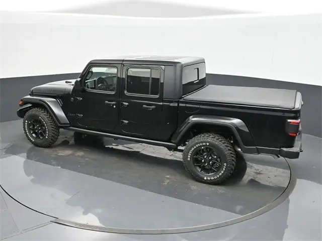 2024 Jeep Gladiator Willys photo 23