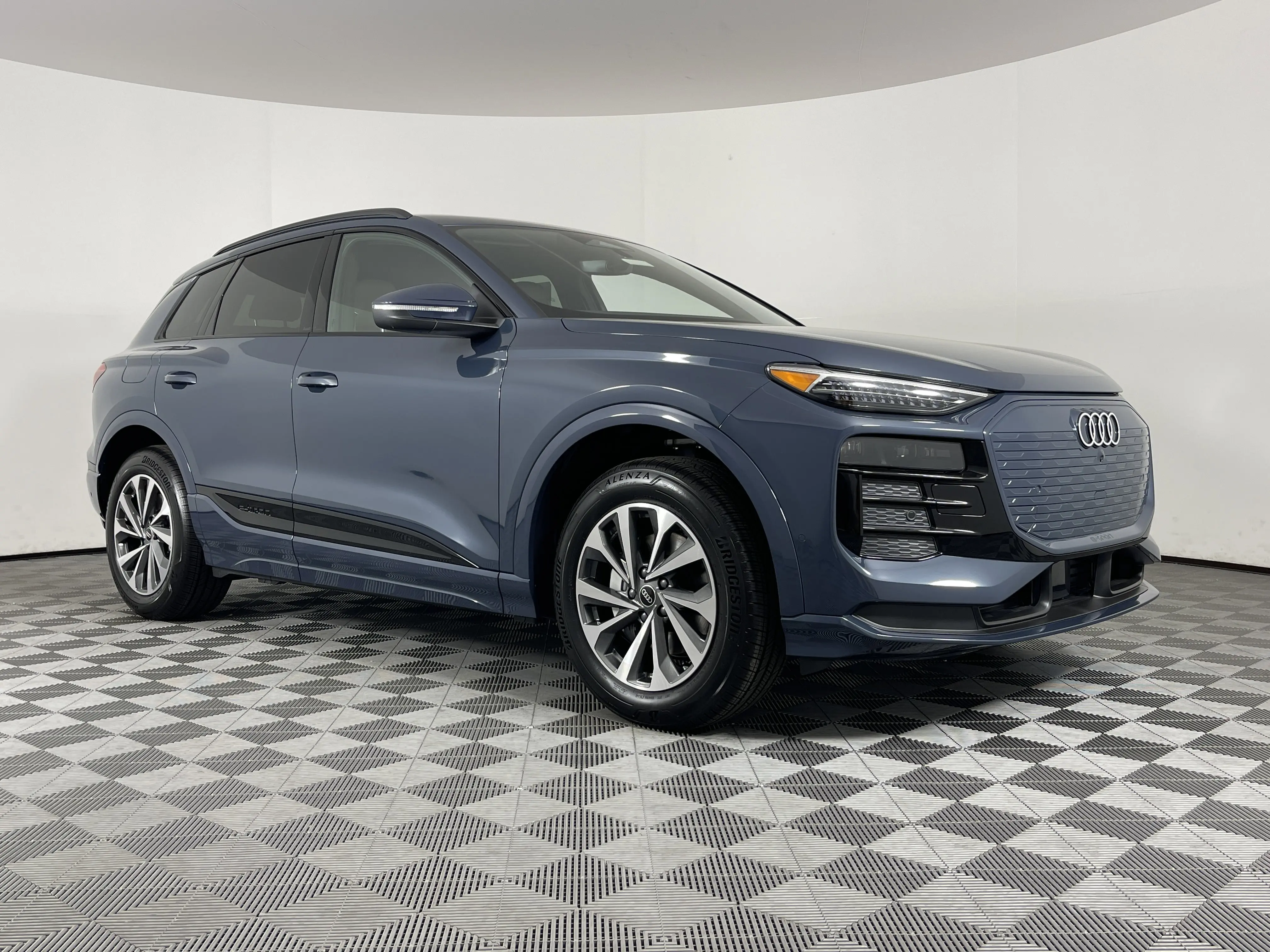 2025 Audi Q6 E-tron Premium Plus photo 16