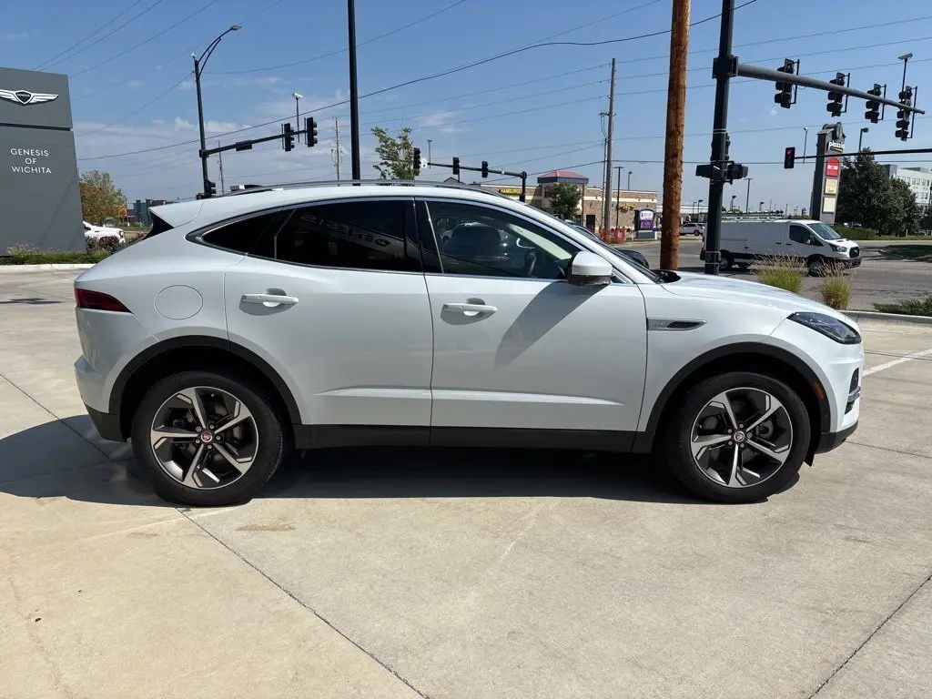 2021 Jaguar E-PACE P250 SE photo 13