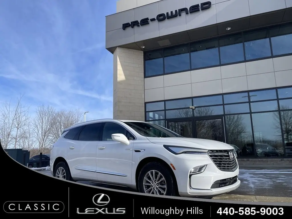 2023 Buick Enclave Essence's photo