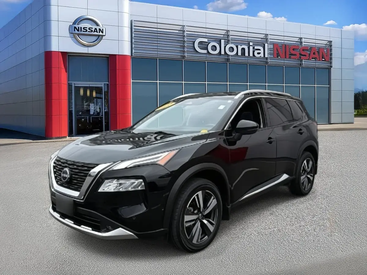 2022 Nissan Rogue Platinum's photo