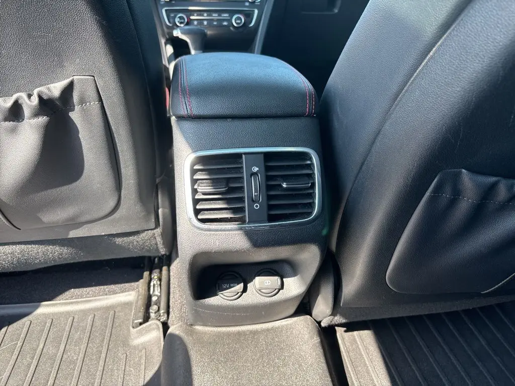 2017 Kia Optima SX Turbo photo 28