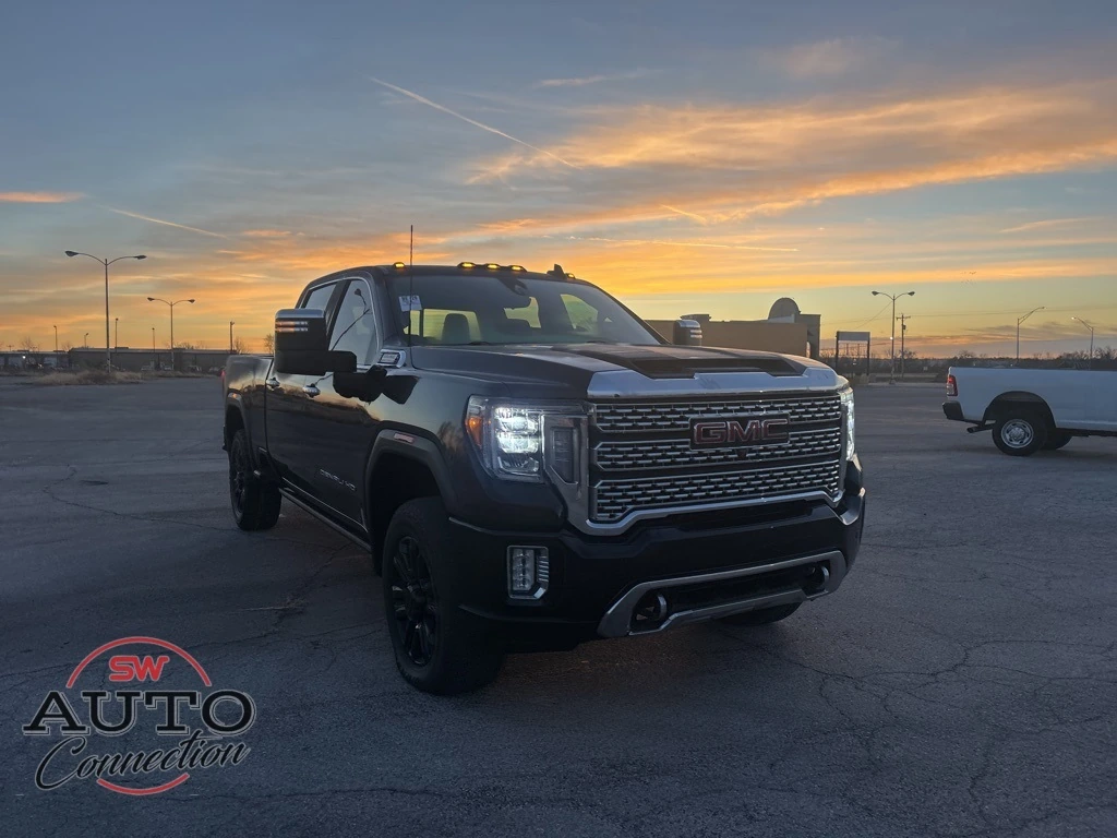 2022 GMC Sierra Denali's photo