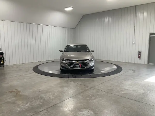 Used 2022 Chevrolet Malibu 1LT with VIN 1G1ZD5ST6NF148599 for sale in Roanoke, IN