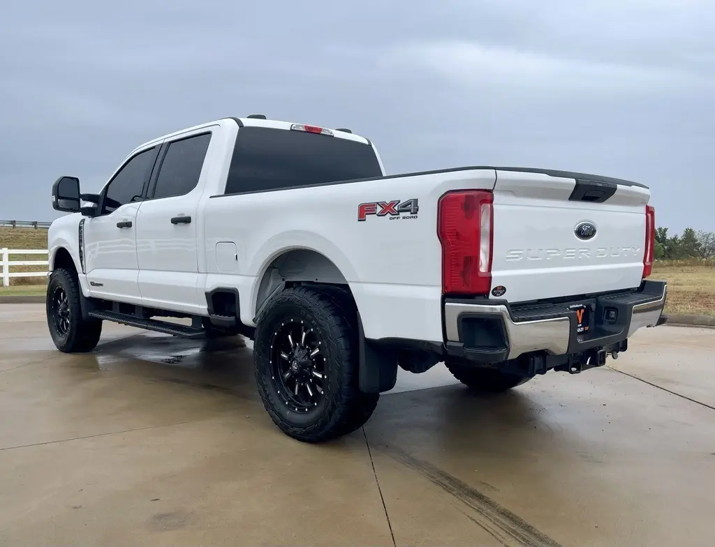 2023 Ford F-250 photo 4