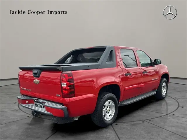 2009 Chevrolet Avalanche LS photo 5