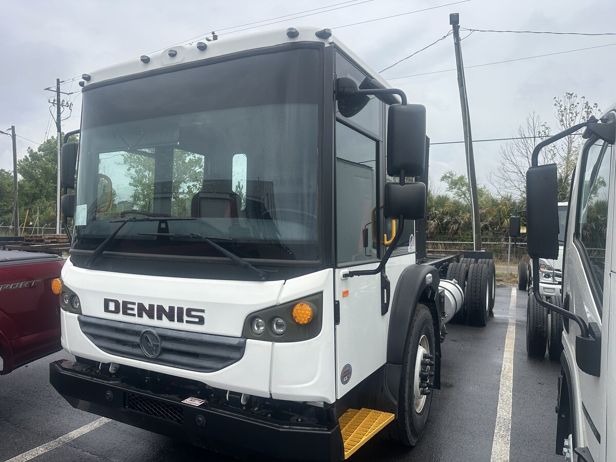 2024 Dennis Eagle in Phoenix, AZ — photo 4