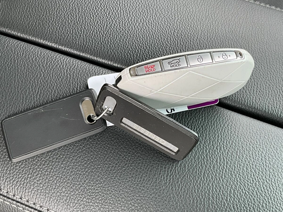 2025 GENESIS GV80 Standard - Photo 13