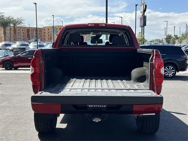 2018 Toyota Tundra Limited CrewMax photo 4