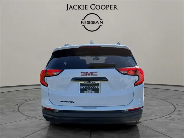 2020 Gmc Terrain SLE photo 2