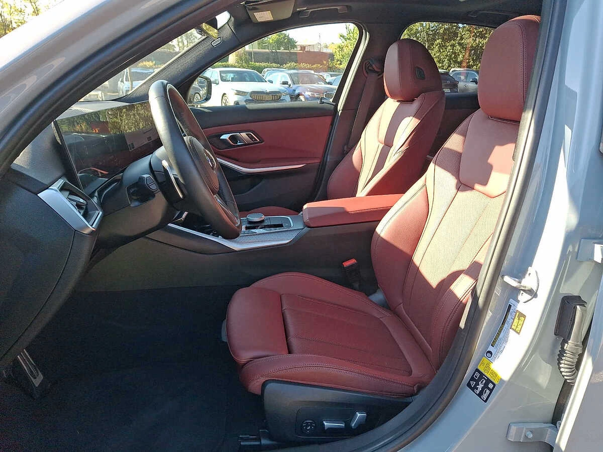 2023 BMW 3 Series 330i - Photo 10