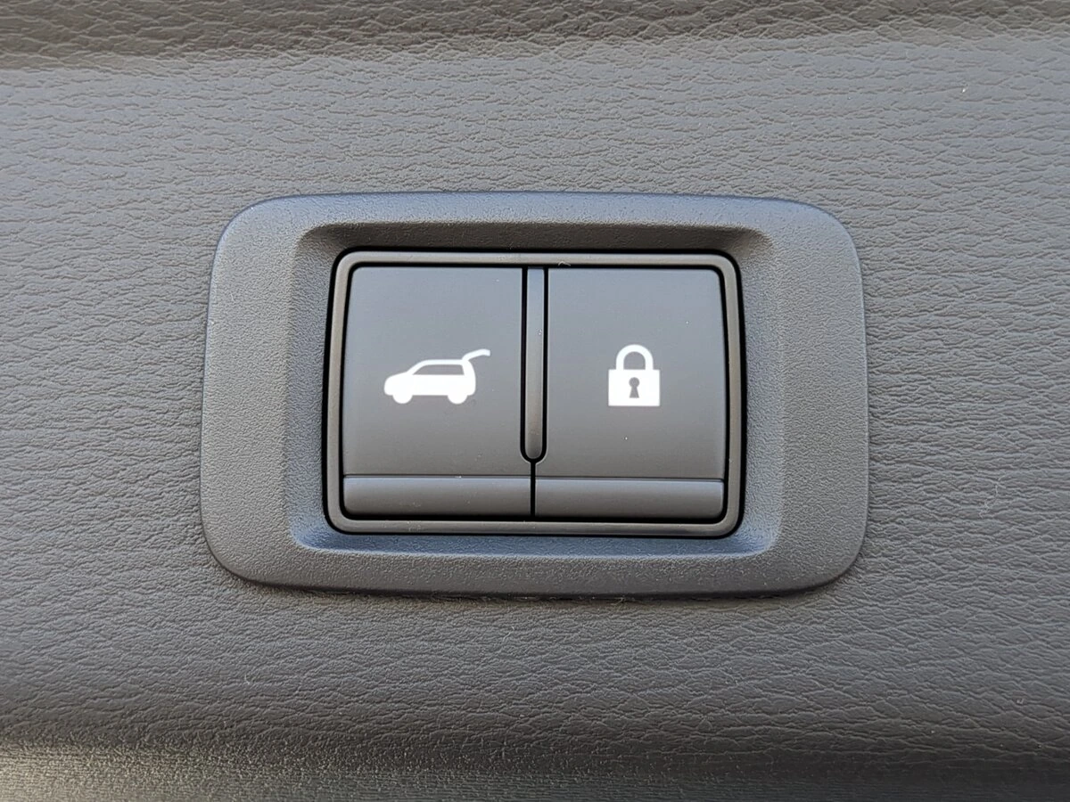 2026 Mitsubishi Outlander SEL - Photo 13