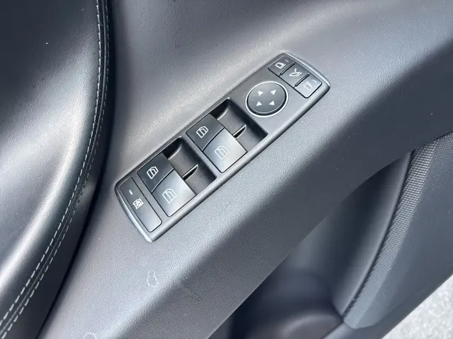 2017 Tesla Model X 75D photo 25