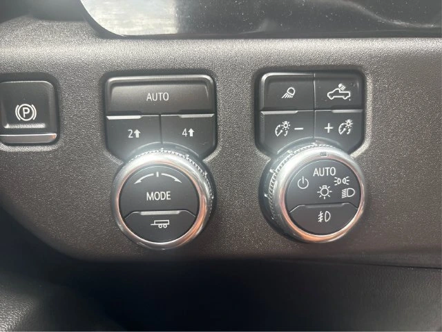 2024 GMC Sierra 1500 SLT - Photo 16