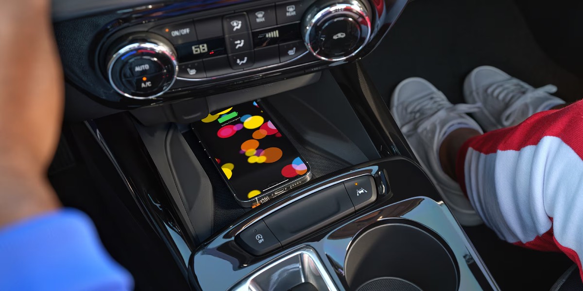 2025 Chevy Trax ACTIV Interior Cabin Wireless Charging