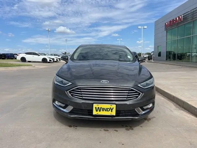 Used 2017 Ford Fusion SE with VIN 3FA6P0HD8HR186286 for sale in Elk City, OK