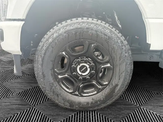 2026 Ford F-350 photo 14