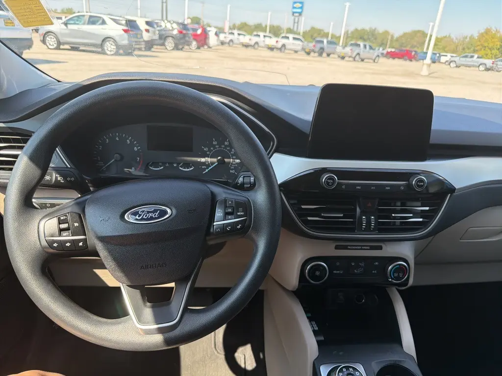 2022 Ford Escape SE photo 16