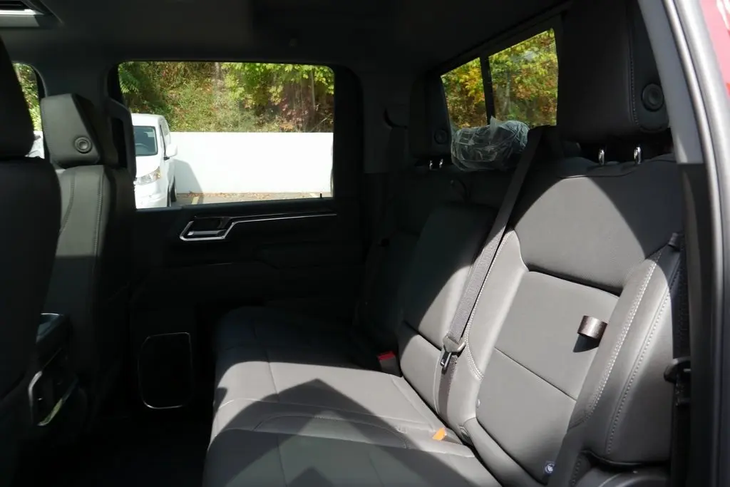 2026 Chevrolet Silverado LTZ photo 27