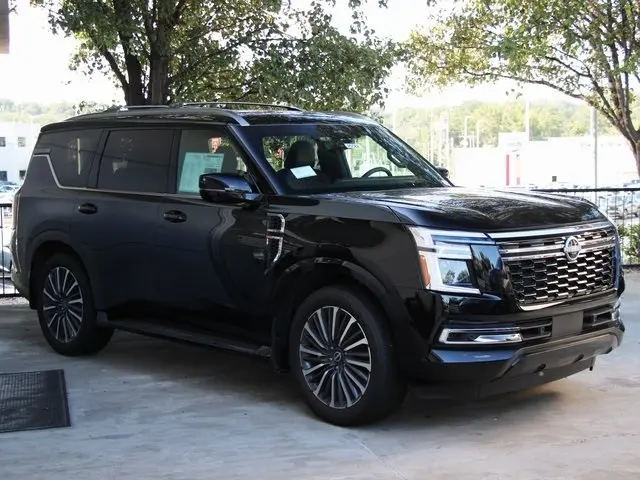 2025 Nissan Armada Platinum Reserve's photo