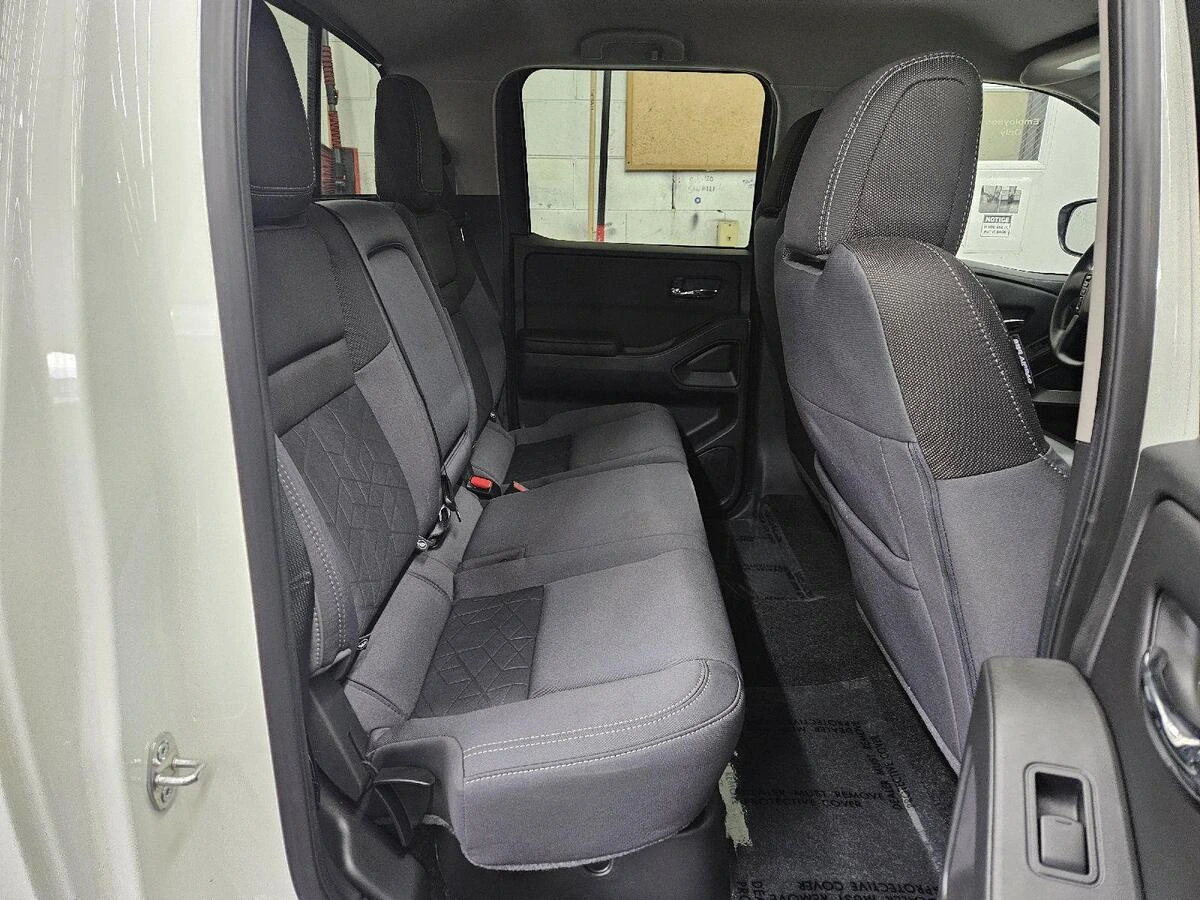2026 Nissan Frontier SV - Photo 10