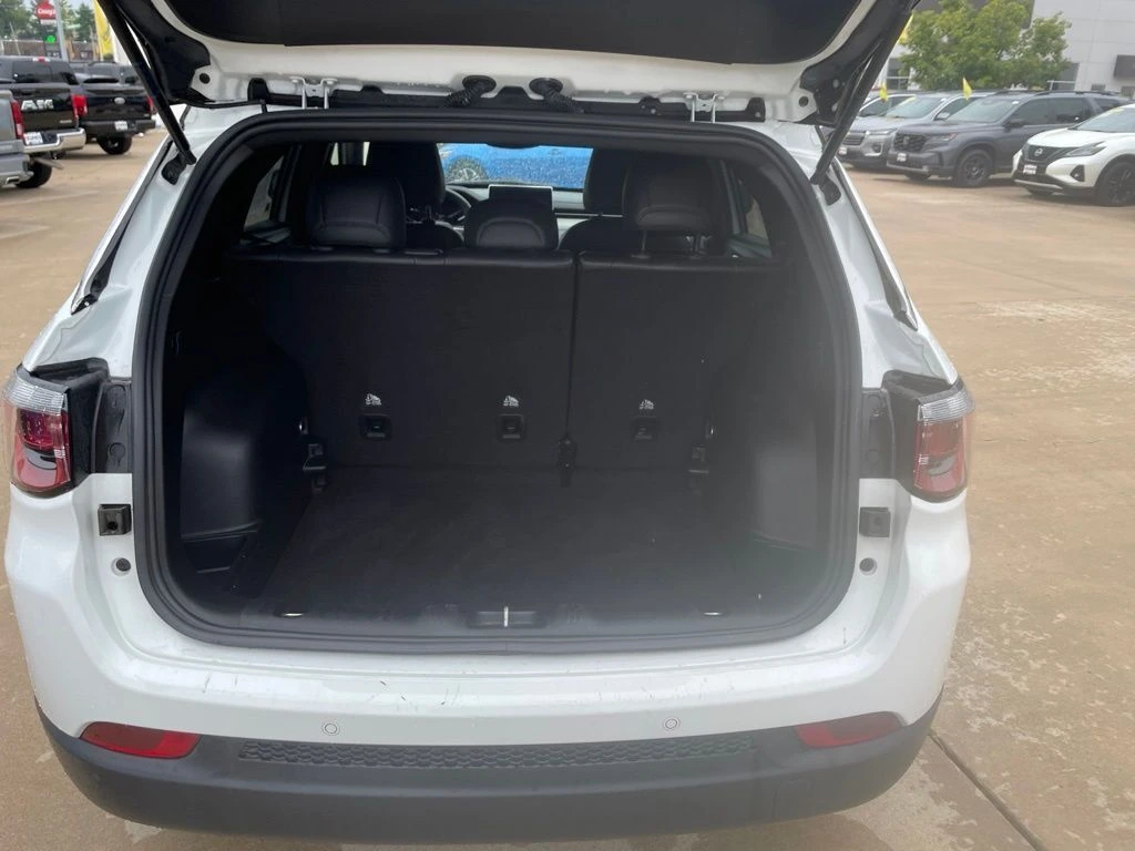 2025 Jeep Compass Limited - Photo 16